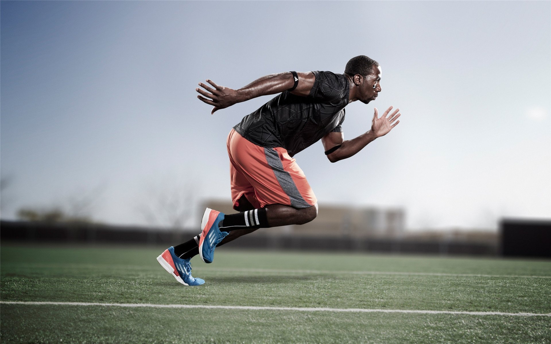 男篮训练增加远投稳定性专项课提高场上威胁度，篮球远投是得三分吗